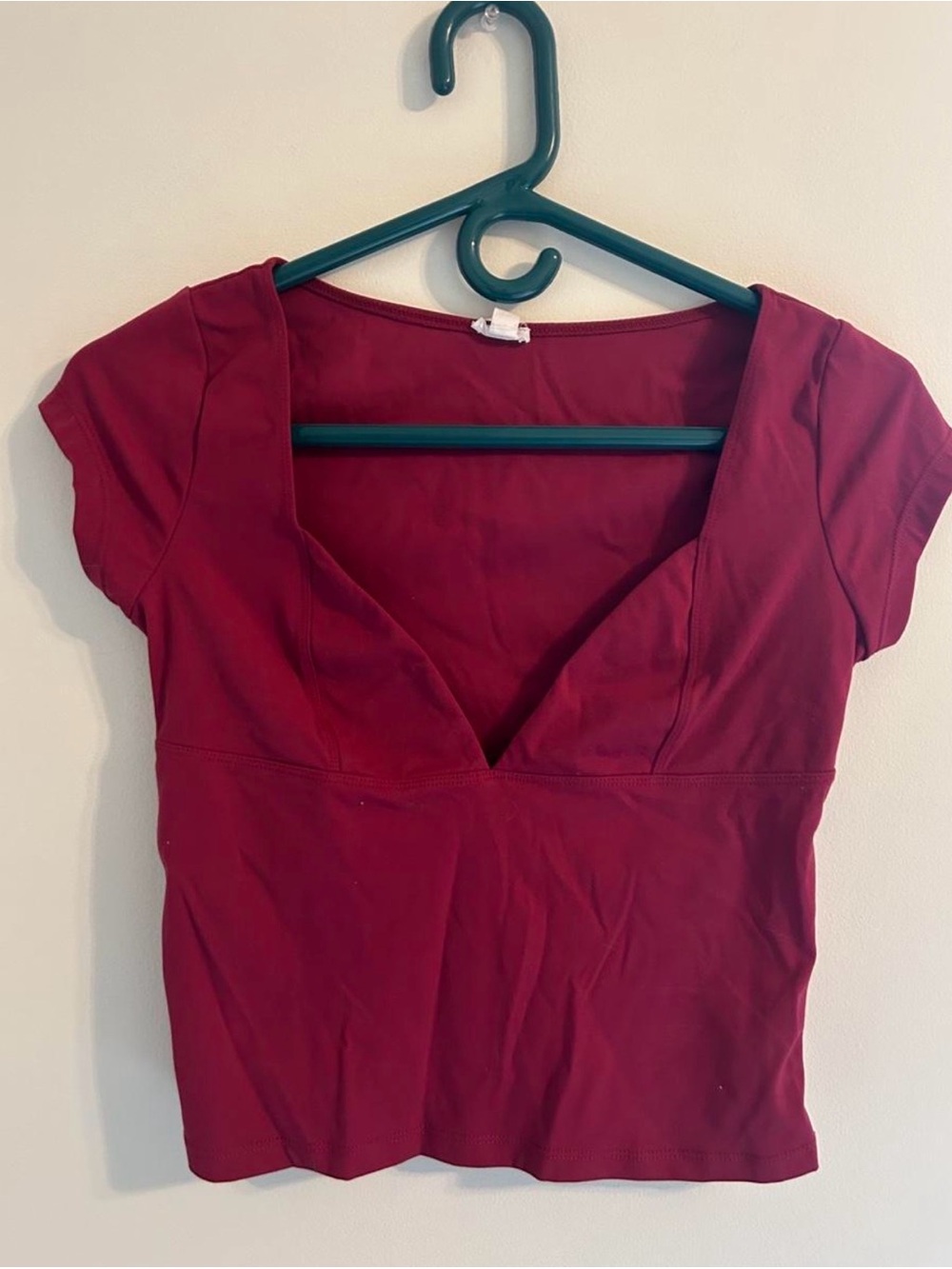 Garage Short Sleeve Deep V Crop Top - Burgundy